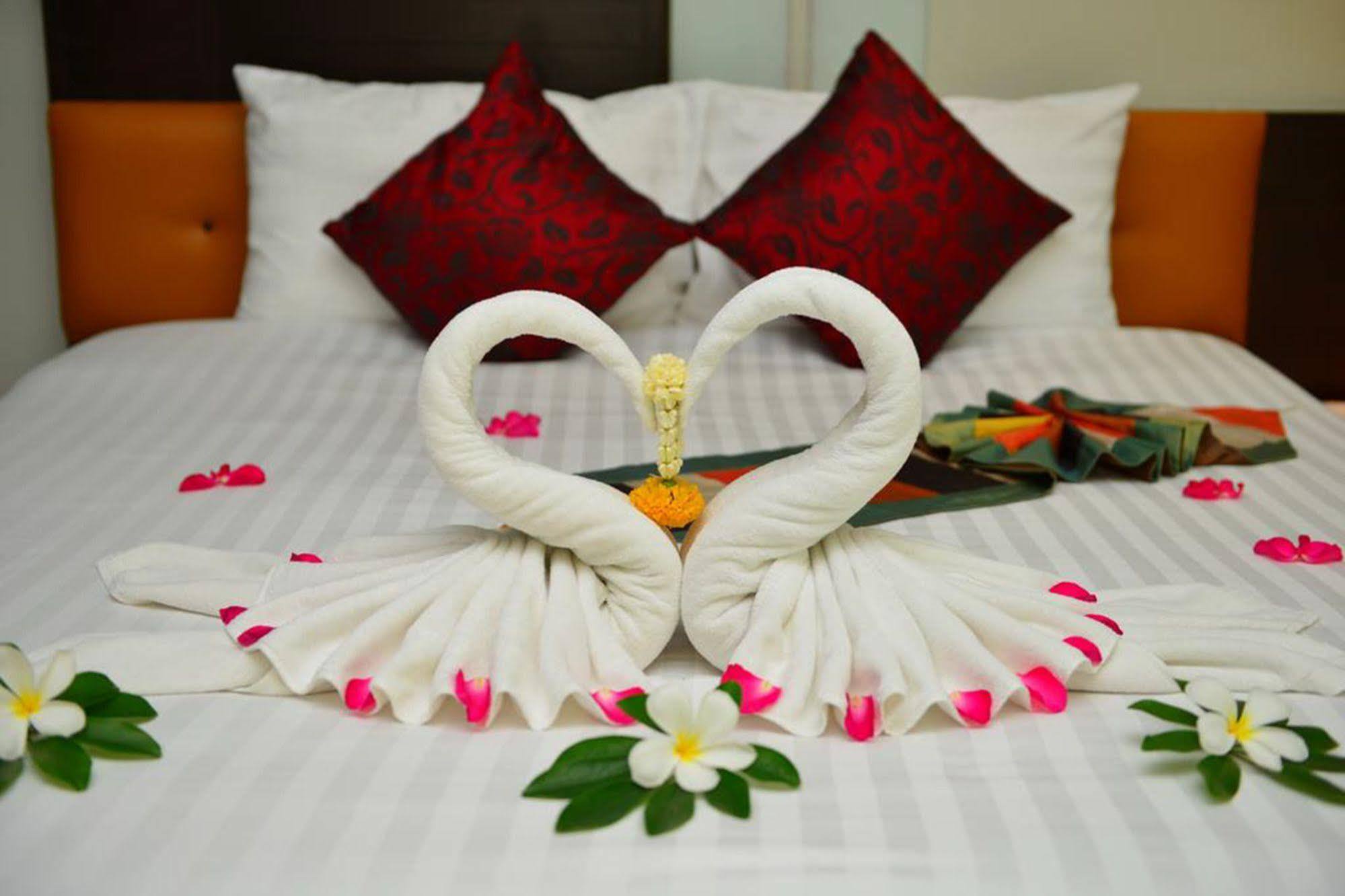 Naiharn Garden Villa Phuket Dış mekan fotoğraf